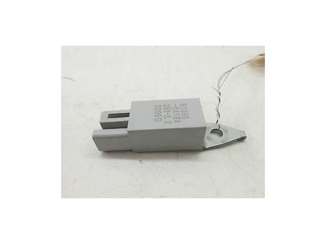 2006-2008 LEXUS IS250 XE20 OEM INSTRUMENT PANEL / SOUND SYSTEM CONDENSER RELAYS