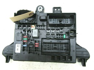 2013-2017 CADILLAC XTS OEM LEFT REAR TRUNK FUSE RELAY BOX 544949969