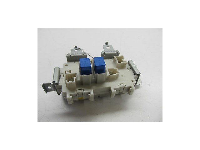 2004-2005 NISSAN 350Z ROADSTER OEM LEFT FRONT INTERIOR CONTROL FUSE RELAY BOX
