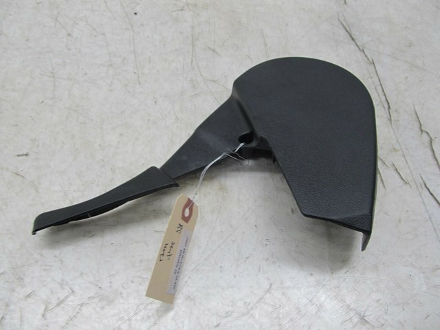 2007-2012 MERCEDES GL450 X164 OEM RIGHT FRONT LOWER SEAT COVER TRIM 