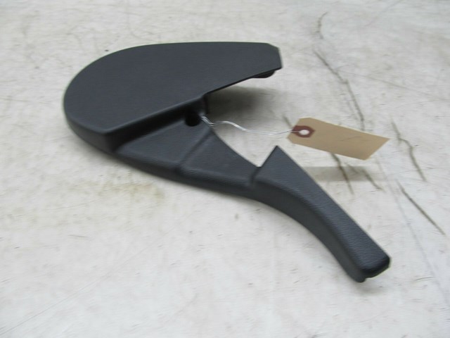 2007-2012 MERCEDES GL450 X164 OEM RIGHT FRONT LOWER SEAT COVER TRIM 