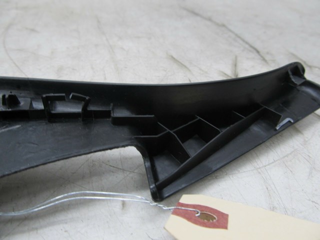 2007-2012 MERCEDES GL450 X164 OEM RIGHT FRONT LOWER SEAT COVER TRIM 