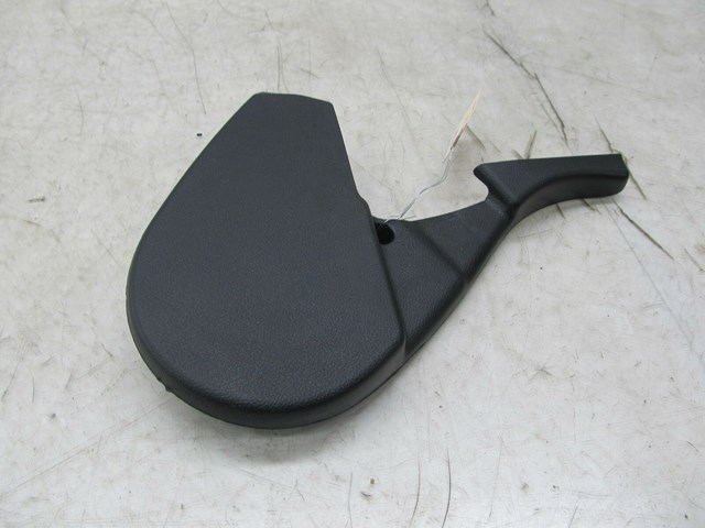 2007-2012 MERCEDES GL450 X164 OEM RIGHT FRONT LOWER SEAT COVER TRIM 