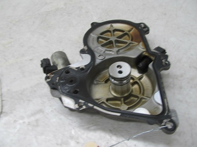 2009-2013 INFINITI G37 CONVERTIBLE OEM LEFT FRONT CAMSHAFT COVER WITH SENSOR 