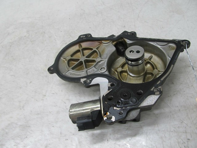 2009-2013 INFINITI G37 CONVERTIBLE OEM LEFT FRONT CAMSHAFT COVER WITH SENSOR 