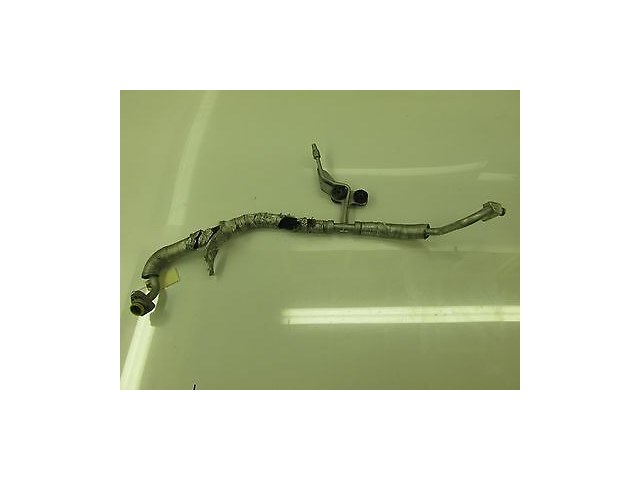 2004-2005 BMW 525i 530i E60 OEM HEATER CORE TO CONDENSER HOSE / LINE