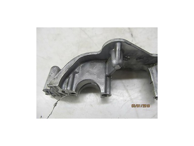 2006-2008 NISSAN 350Z COUPE OEM RIGHT SIDE ENGINE CAMSHAFT MOUNT BRACKET