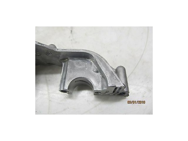 2006-2008 NISSAN 350Z COUPE OEM RIGHT SIDE ENGINE CAMSHAFT MOUNT BRACKET