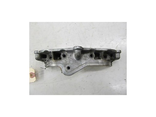 2006-2008 NISSAN 350Z COUPE OEM RIGHT SIDE ENGINE CAMSHAFT BEARING WALL BRACKET