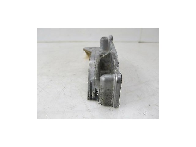 2006-2008 NISSAN 350Z COUPE OEM RIGHT SIDE ENGINE CAMSHAFT BEARING WALL BRACKET