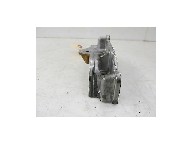 2006-2008 NISSAN 350Z COUPE OEM LEFT SIDE ENGINE CAMSHAFT BEARING WALL BRACKET