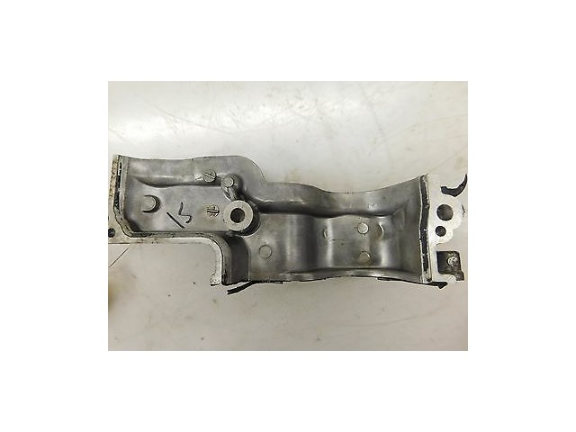 2009-2012 NISSAN 370Z OEM RIGHT FRONT CAMSHAFT COVER BRACKET