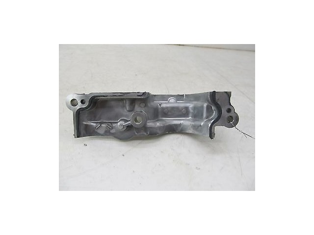2009-2015 NISSAN 370Z COUPE OEM LEFT FRONT CAMSHAFT COVER BRACKET