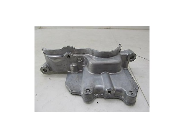 2009-2015 NISSAN 370Z COUPE OEM LEFT FRONT CAMSHAFT COVER BRACKET