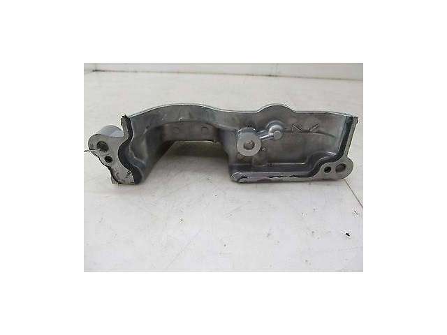 2009-2015 NISSAN 370Z COUPE OEM LEFT FRONT CAMSHAFT COVER BRACKET