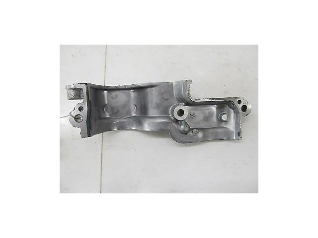 2009-2015 NISSAN 370Z COUPE OEM RIGHT FRONT CAMSHAFT COVER BRACKET
