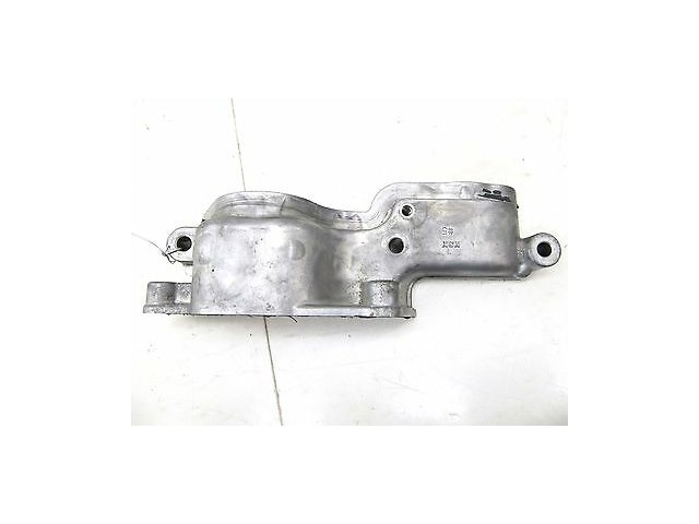 2009-2015 NISSAN 370Z COUPE OEM RIGHT FRONT CAMSHAFT COVER BRACKET