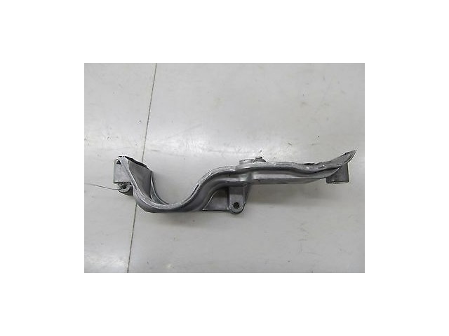 2009-2015 NISSAN 370Z COUPE OEM RIGHT FRONT CAMSHAFT COVER BRACKET