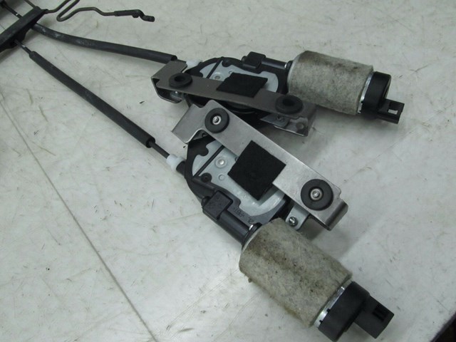 2004-2007 VOLKSWAGEN TOUAREG OEM LEFT FRONT UPPER SEAT LUMBAR MOTOR ASSY 