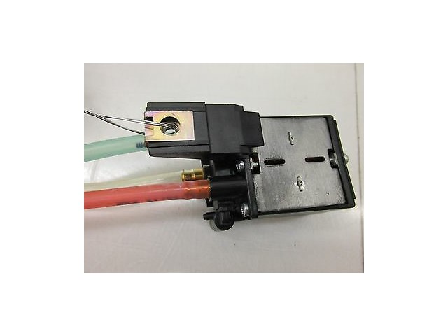 2006-2007 BMW 530XI WAGON E61 OEM RIGHT FRONT SEAT LUMBAR SUPPORT PAD W/ PUMP