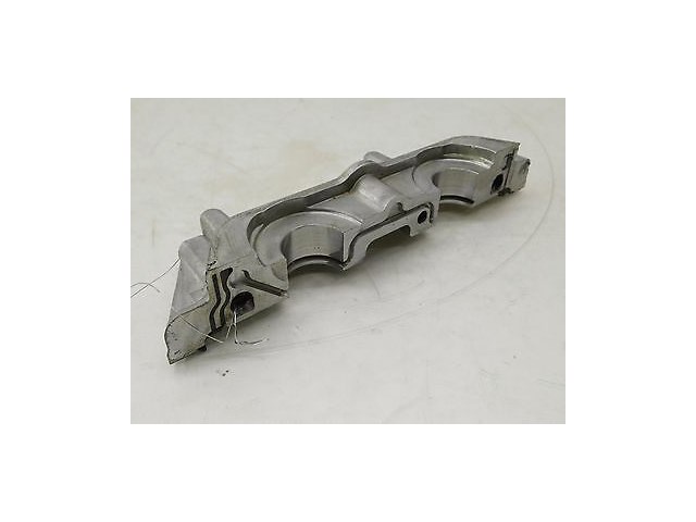 2007-2012 NISSAN ALTIMA SEDAN L32A OEM RIGHT FRONT UPPER CAMSHAFT BRACKET COVER