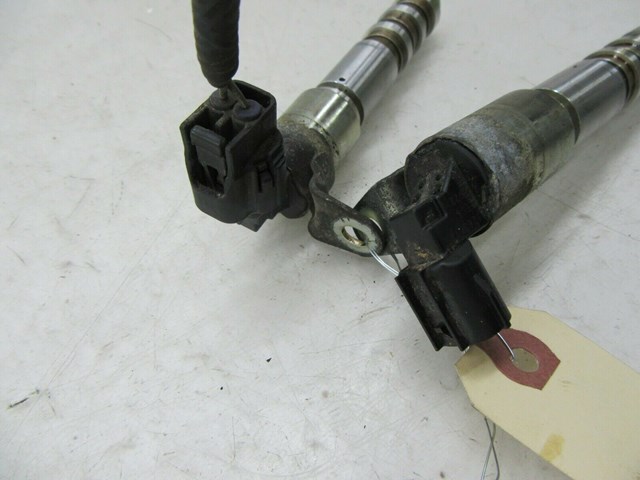 2013-2017 CADILLAC XTS OEM LEFT CAMSHAFT SOLENOID SET OF 2 