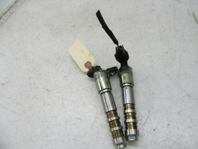 2013-2017 CADILLAC XTS OEM LEFT CAMSHAFT SOLENOID SET OF 2 