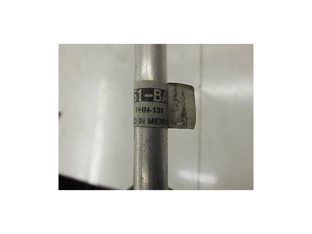 2005-2007 FORD F250 F350 SUPER DUTY OEM A/C HOSE PIPE LINE GOES TO HEATER BOX