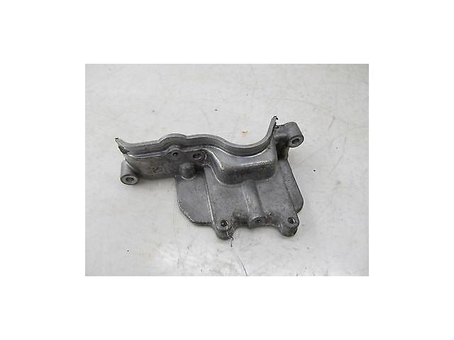 2009-2015 NISSAN 370Z COUPE OEM LEFT FRONT CAMSHAFT COVER BRACKET