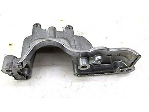 2009-2015 NISSAN 370Z COUPE OEM LEFT FRONT CAMSHAFT COVER BRACKET