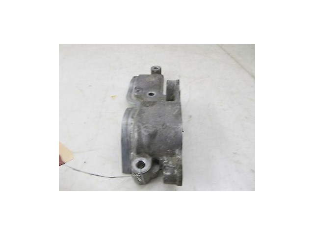 2009-2015 NISSAN 370Z COUPE OEM RIGHT FRONT CAMSHAFT COVER BRACKET