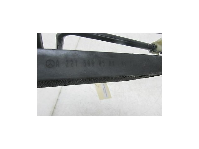 2007-2009 MERCEDES S600 W221 OEM LEFT FRONT OIL COOLER RADIATOR COOLING 