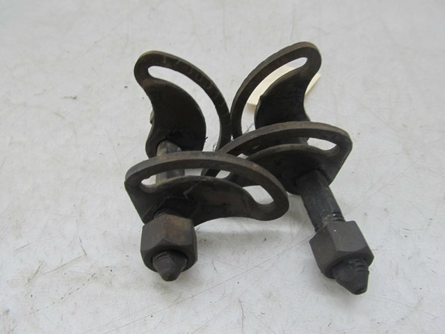 V2003-2007 CHEVY SILVERADO OEM RIGHT FRONT CAMBER BOLTS