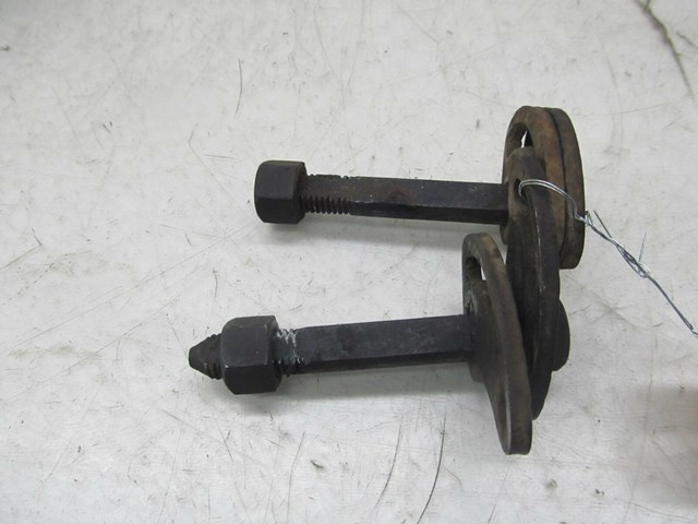 2003-2007 CHEVY SILVERADO OEM LEFT FRONT CAMBER BOLTS 