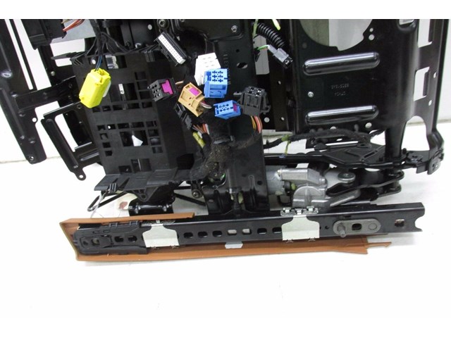 2004-2007 VOLKSWAGEN TOUAREG OEM FRONT RIGHT SEAT RAIL TRACK FRAME