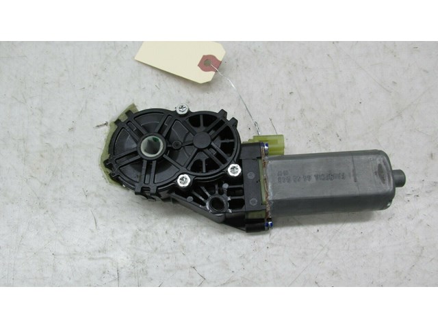  2007-2010 BMW X5 E70 OEM LEFT FRONT DRIVER UPPER SEAT RECLINE MOTOR 