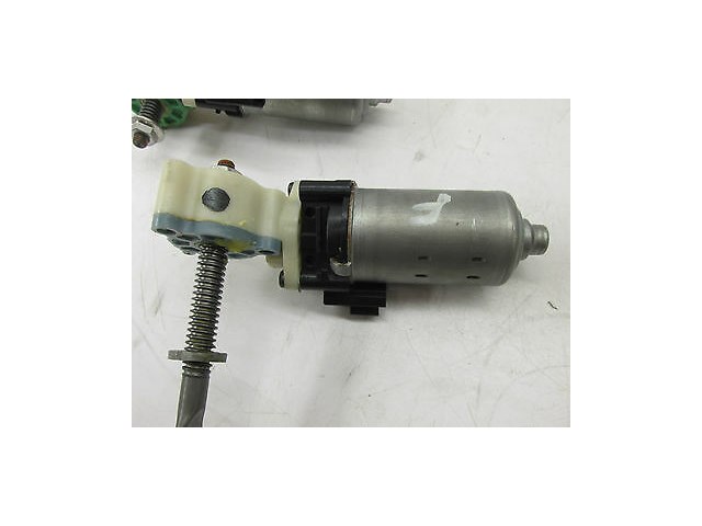 2006-2008 LEXUS IS250 XE20 OEM RIGHT FRONT PASSENGERS SEAT MOTORS SET OF TWO (2)