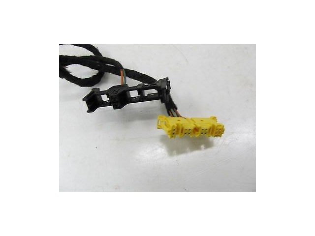 2006-2009 MERCEDES R350 W251 OEM LEFT FRONT LOWER SEAT FLOOR PLUG PIGTAIL