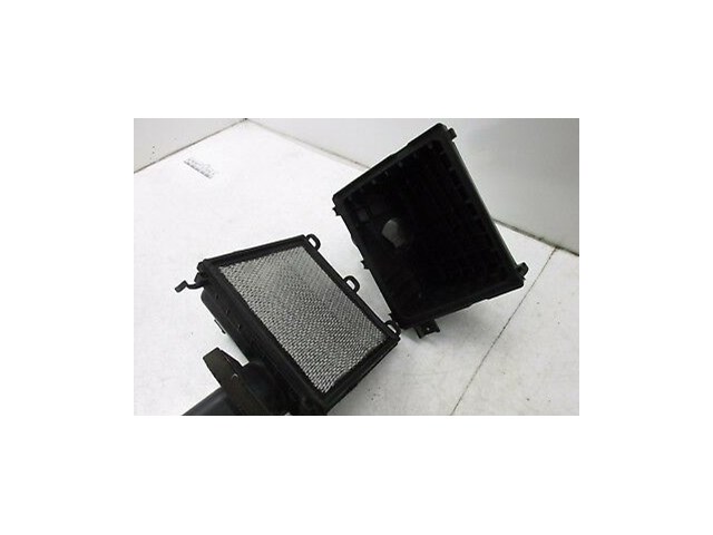 2004-2007 INFINITI QX56 OEM 5.6L FRONT ENGINE AIR INTAKE CLEANER 