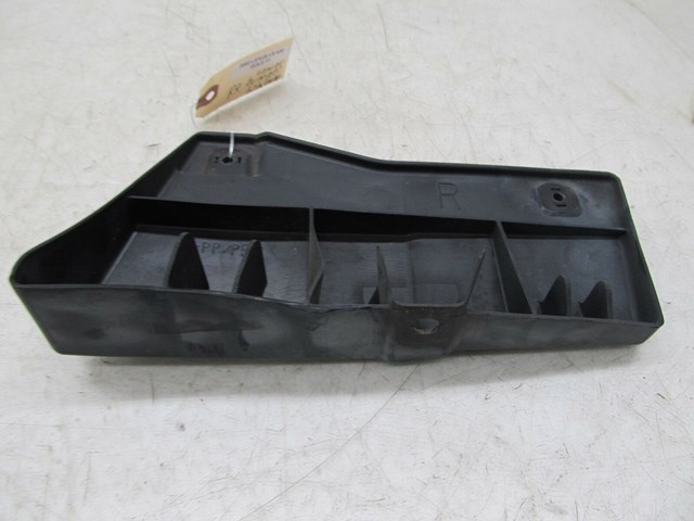 2001-2006 LEXUS LS430 OEM RIGHT REAR LOWER BUMPER SUPPORT BRACKET 
