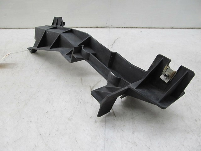 2003-2006 RANGE ROVER HSE OEM RIGHT FRONT UPPER BUMPER BRACKET 