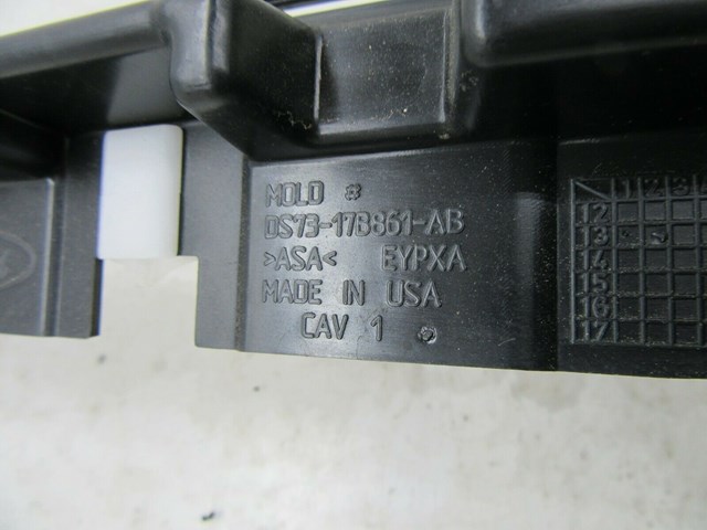 2013-2018 FORD FUSION OEM REAR CENTER BUMPER MOUNT BRACKET SUPPORT