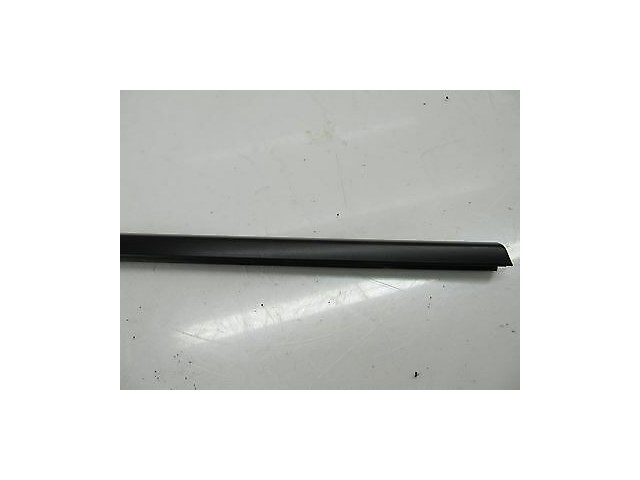 2006-2007 BMW 530XI WAGON E61 OEM RIGHT REAR DOOR LOWER WINDOW TRIM STRIP BLACK
