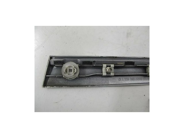 2004-2005 MERCEDES BENZ CLK500 W209 OEM RIGHT REAR EXTERIOR QUARTER PANEL TRIM