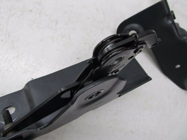 2011-2014 FORD F150 OEM RIGHT REAR PASSENGER SIDE LOWER SEAT BRACKET FOLDER