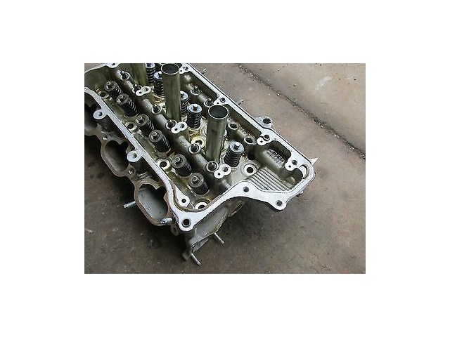 2006-2008 LEXUS IS350 XE20 OEM RIGHT ENGINE MOTOR CYLINDER HEAD ASSEMBLY