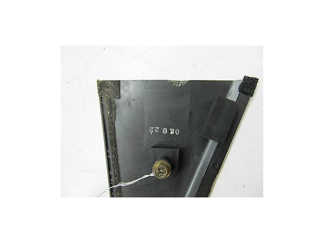 2006-2009 INFINITI M35 OEM LEFT REAR EXTERIOR DOOR CORNER SASH GARNISH / TRIM