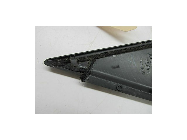 2006-2009 INFINITI M35 OEM LEFT REAR EXTERIOR DOOR CORNER SASH GARNISH / TRIM