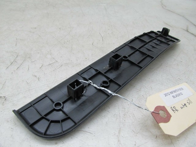 2009-2016 INFINITI FX35 QX70 OEM RIGHT REAR OUTER SILL TRIM 