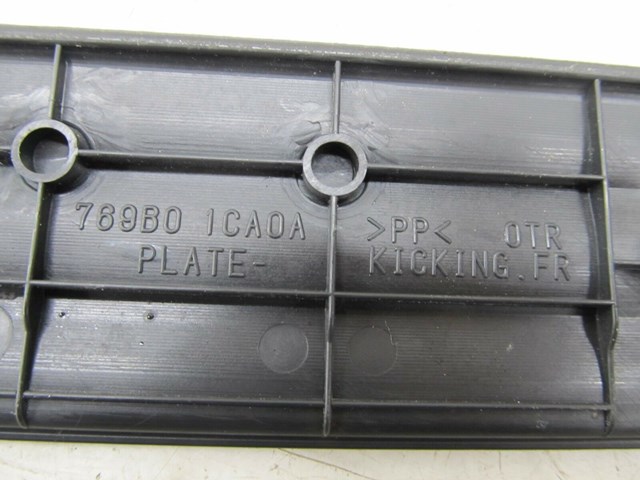 2009-2016 INFINITI FX35 QX70 OEM LEFT FRONT OUTER SILL TRIM 